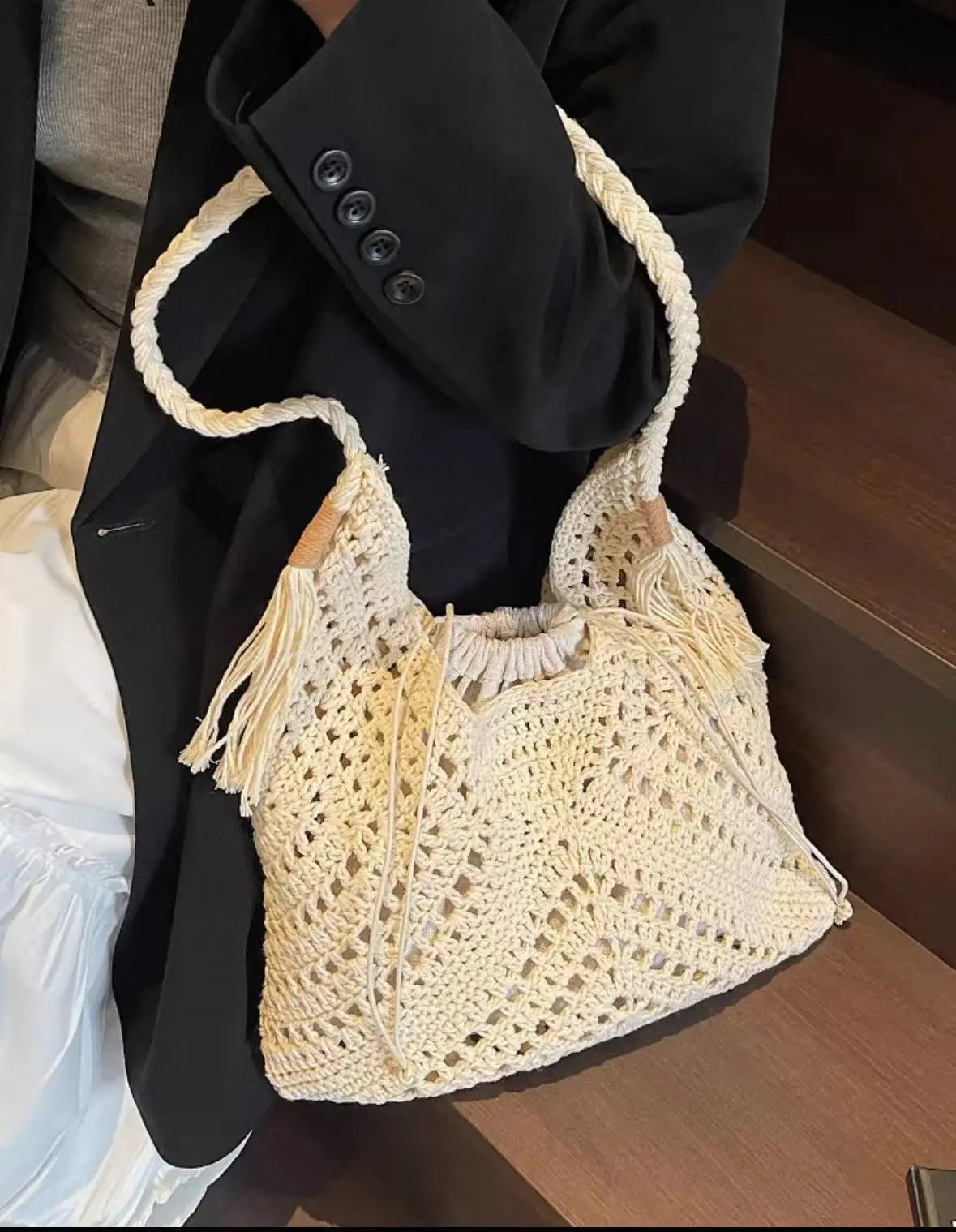 New Casual Style Woven Bag Beach Vacation Package Lazy Wind Straw Weaving Tote Bag Tassels Fashion