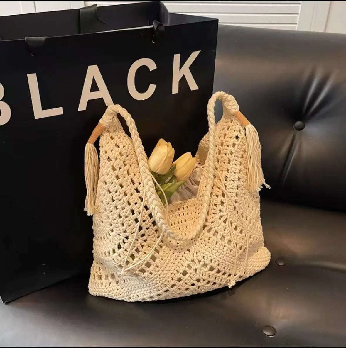 New Casual Style Woven Bag Beach Vacation Package Lazy Wind Straw Weaving Tote Bag Tassels Fashion